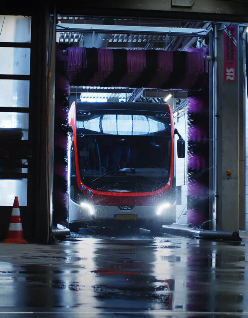 Schoonmaak - Specialistische reiniging - Facilitaire ondersteuning - HSU-Groep - Home - Bus1